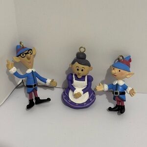 Island Of Misfit Playing Mantis Ornaments The Big Elf Mrs.Clause Hermey PVC Vntg